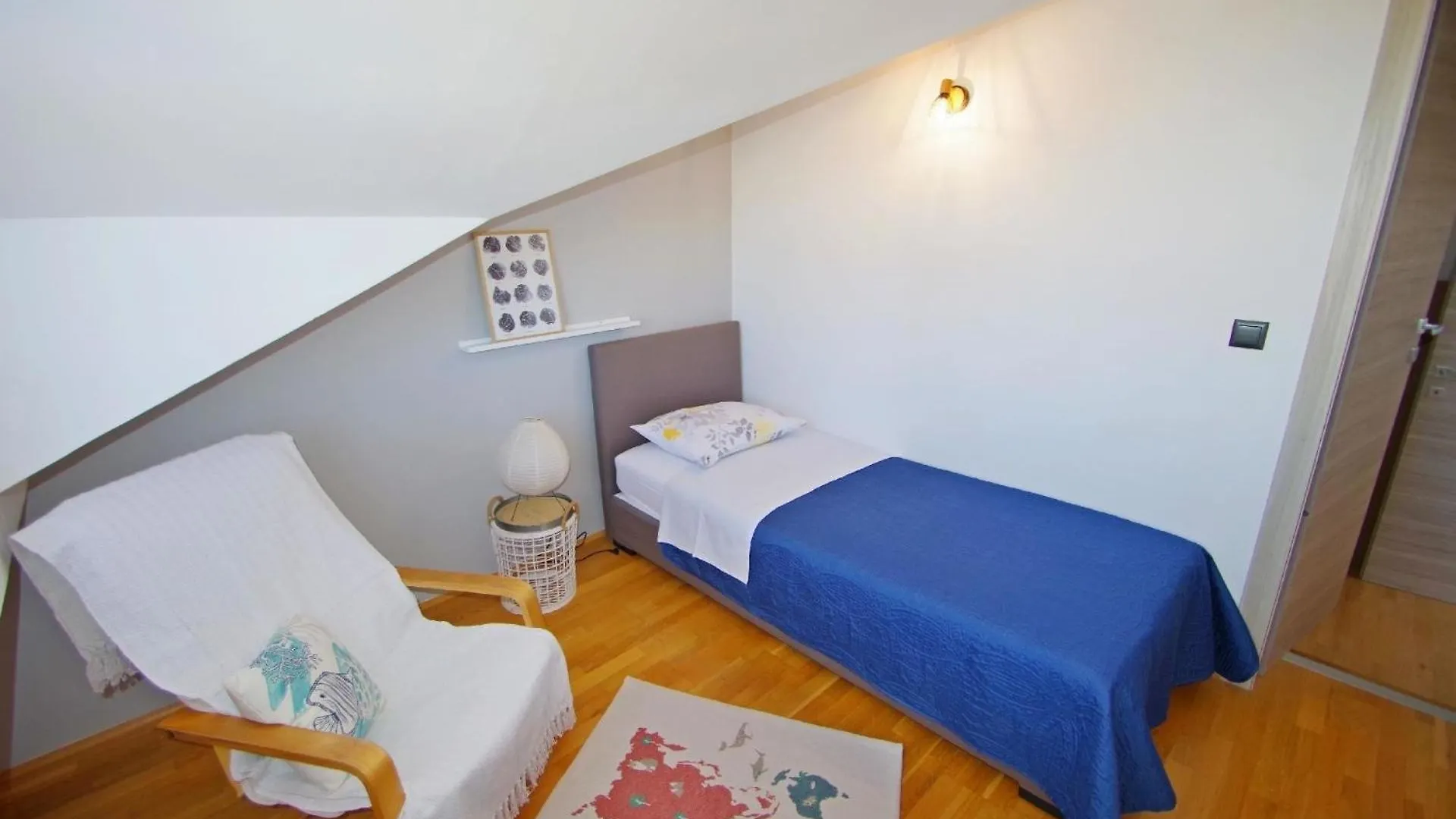 Ferienwohnung In Fazana Mit Schoenem Balkon Valbandon Apartment