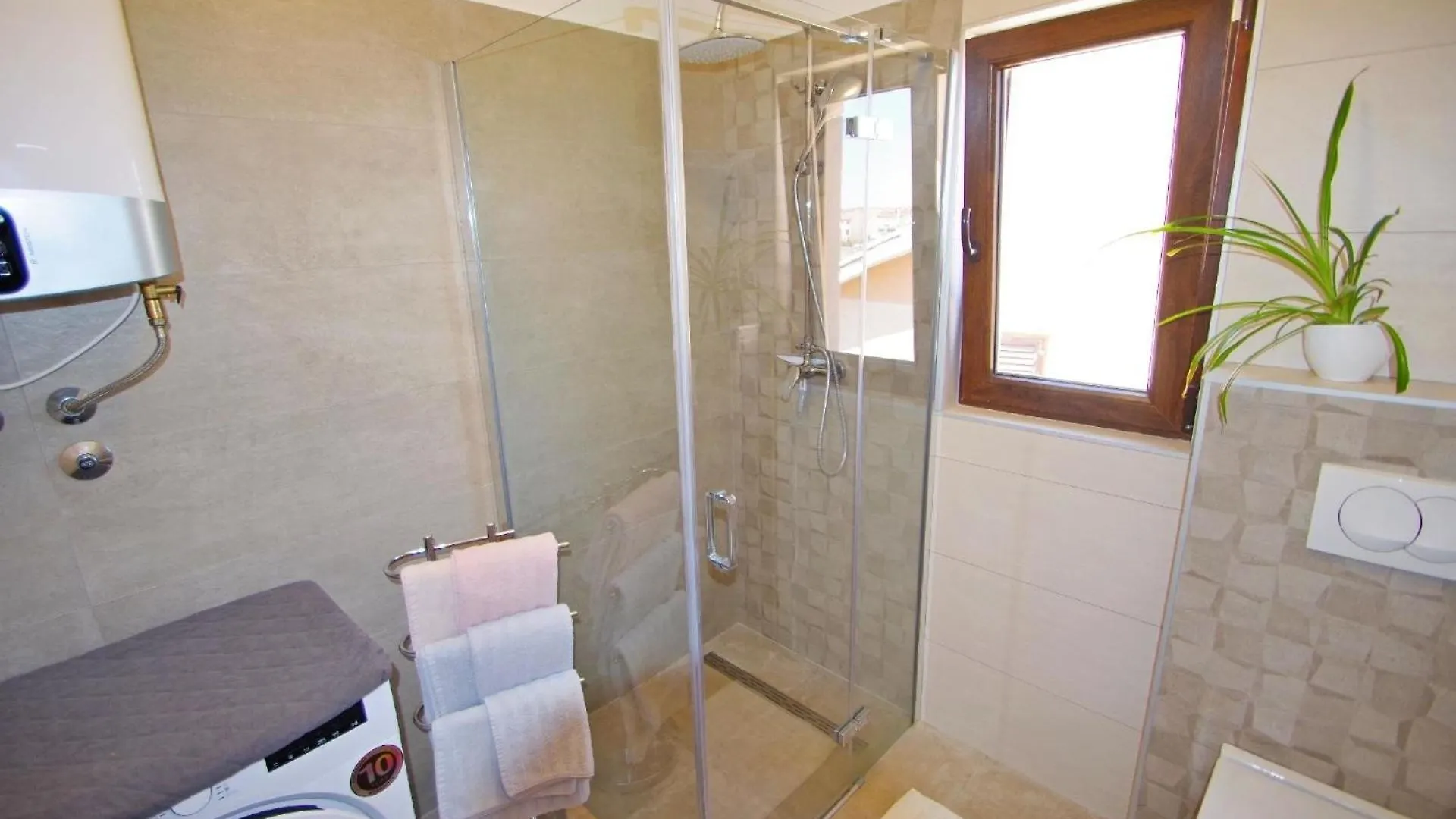 Ferienwohnung In Fazana Mit Schoenem Balkon Valbandon